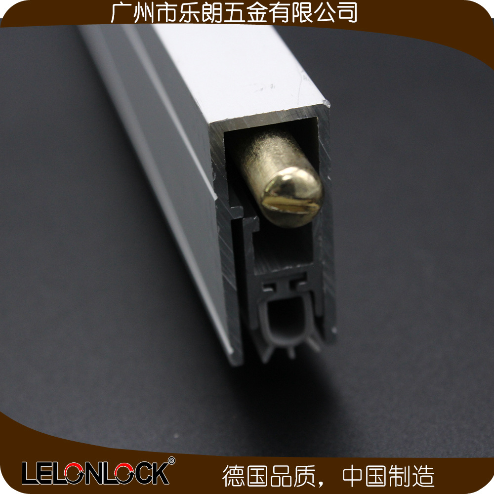 快猫在线免费观看快猫成人网站门底防尘器